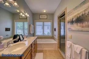 Sugar Mountain Condo, Sleep 4, Deck Mountain Views - Image 4