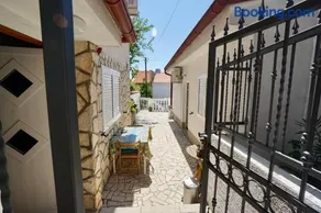 Ana s garden appartment - Image 3