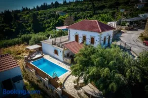 Villa Tzitzifes - Image 2