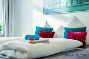 Helle Wohnung mit Balkon & moderner Küche - ideal für Paare mit Kind - Image 2