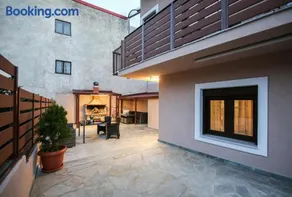Oiti Mountain Apartments - Image 3