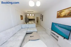 Luxury Vila 3 - Image 3