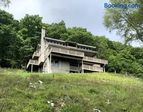 Mountain View Getaway - Image 3