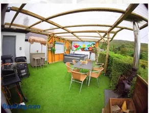 Entire Cottage The Nest, Omeath near Carlingford - Image 3