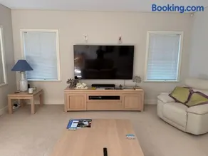 Two Private Guest Rooms in a Large Home Caringbah South - Image 1