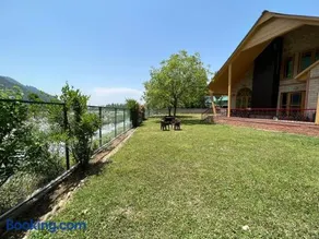 Birdsong Pahalgam 5BR Stay with Riverside - Image 2