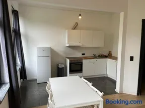 Brussels South Flat - Image 2