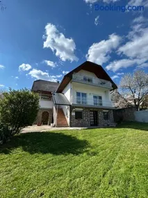 Főnix Apartmanház - Image 1