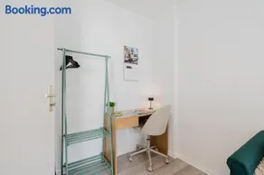 Zentrales Käfer Apartment, Küche, Parkplatz, Balkon - Image 3
