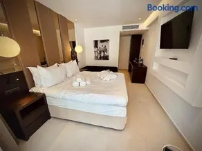 Alexandrion Appartements Down Town - Image 1