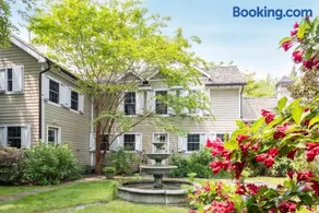 Summerset Villa by Rove Travel - Home with Pool & Hot Tub - Image 2