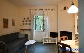 Garden House in Corfu - Image 3