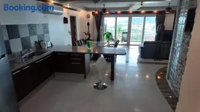 Modern apartment in Patong Center - Image 2