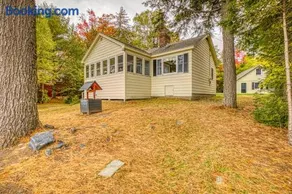 Lakefront cottage w/ beautiful views of Moosehead Lake & Big Moose Mountain - Image 2