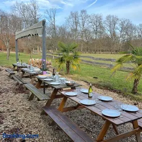 Domaine avec piscine pour 27-36 personnes - Image 3