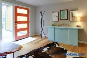 2 Master Suites, Fenced Yard, Hot Tub - Image 3