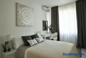 Split centre VIVERE apartment - Image 1