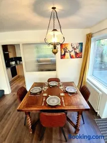 House near moors, 10 minutes walk to high street - Image 5