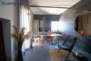 C-Home Historic House - Image 3