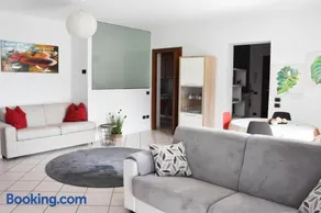 ZARA HOUSE - Lake and Pet Friendly - Image 2