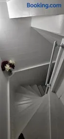 Air contioned and furnished half of semi detached house - Image 3
