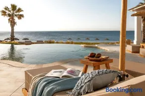 Beachfront Villa Crystalia - Image 1
