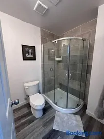 Historic Victorian Apartment - Image 2