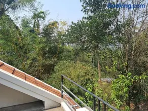 Eden Villa - Image 1