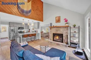 Nature's Paradise with Hot Tub and Fire Pit - Image 2