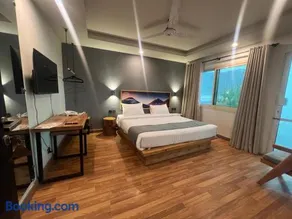 Eat and Read Hotel - Image 5