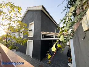 Casa Negra - Image 1