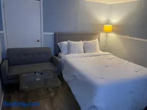 Renaissance Guest House - Image 5