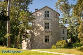 Ferrassou - château et ferme - Image 2