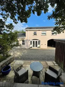 The Cottage at Riverbank - Image 2