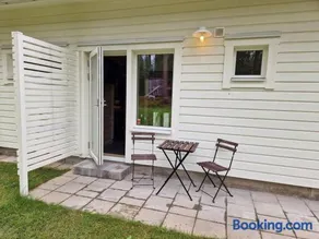 Övernattningsrum i separat gästhus på Sävastön - Image 3
