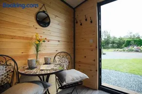 Buttles Shepherd's Hut - Image 2
