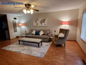 Cute 3BR 3BA Handicap Acc BR and BA WIFI SMART TV - Image 1