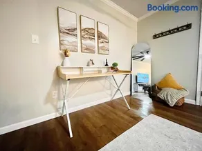 The Charming Location - Image 5