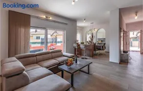 3 Bedroom Awesome Home In Marcana - Image 3