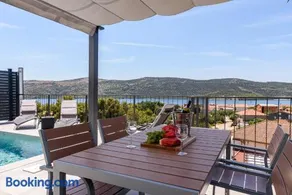 White Cascades 1 - Private Pool, Amazing View, Luxury, Full Privacy - Image 2