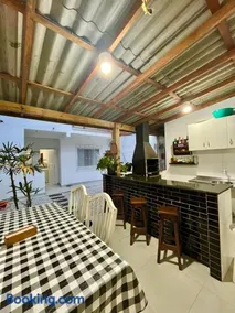 Casa com salão de festas 7km da praia - Image 1