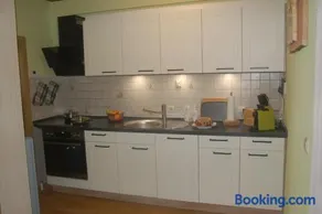 Appartamento adatto alle famiglie con giardino, barbecue e terrazza - Image 3