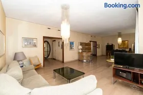 GuestHost - Massaua Roomy Vintage Apartment - Image 1