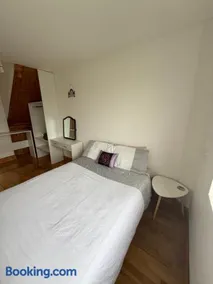 Private Room in Skellig Apartment - Image 3