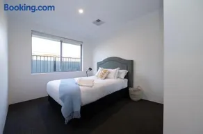 Henley Brook - Finest - Image 4