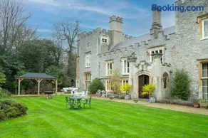 Uphill Manor - Image 2