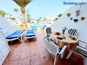 FIRST LINE Villa Floor Studio Apartment with amazing sea view Air Conditioned just 50m from the beach - Image 4