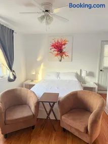 Cozy & spacious 3 BDR condo - Image 2