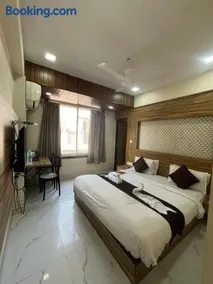 HOTEL BANSURI 966o9o1oo6 just 75mtr from shreenathji temple I 2 min walking distance By SK - Image 3