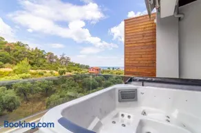 SithoniaRS White Sand Luxury Maisonette - Image 1